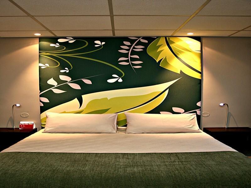 Aha Bloemfontein Hotel Bagian luar foto