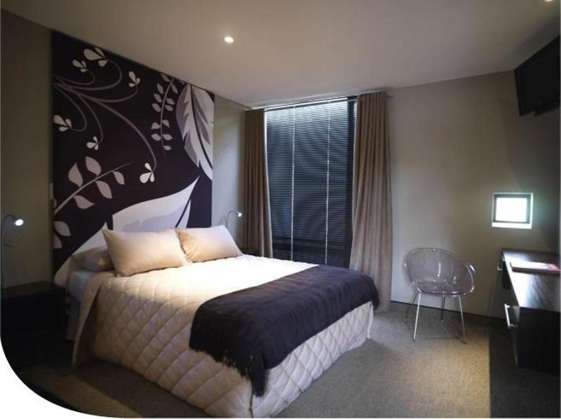 Aha Bloemfontein Hotel Bagian luar foto