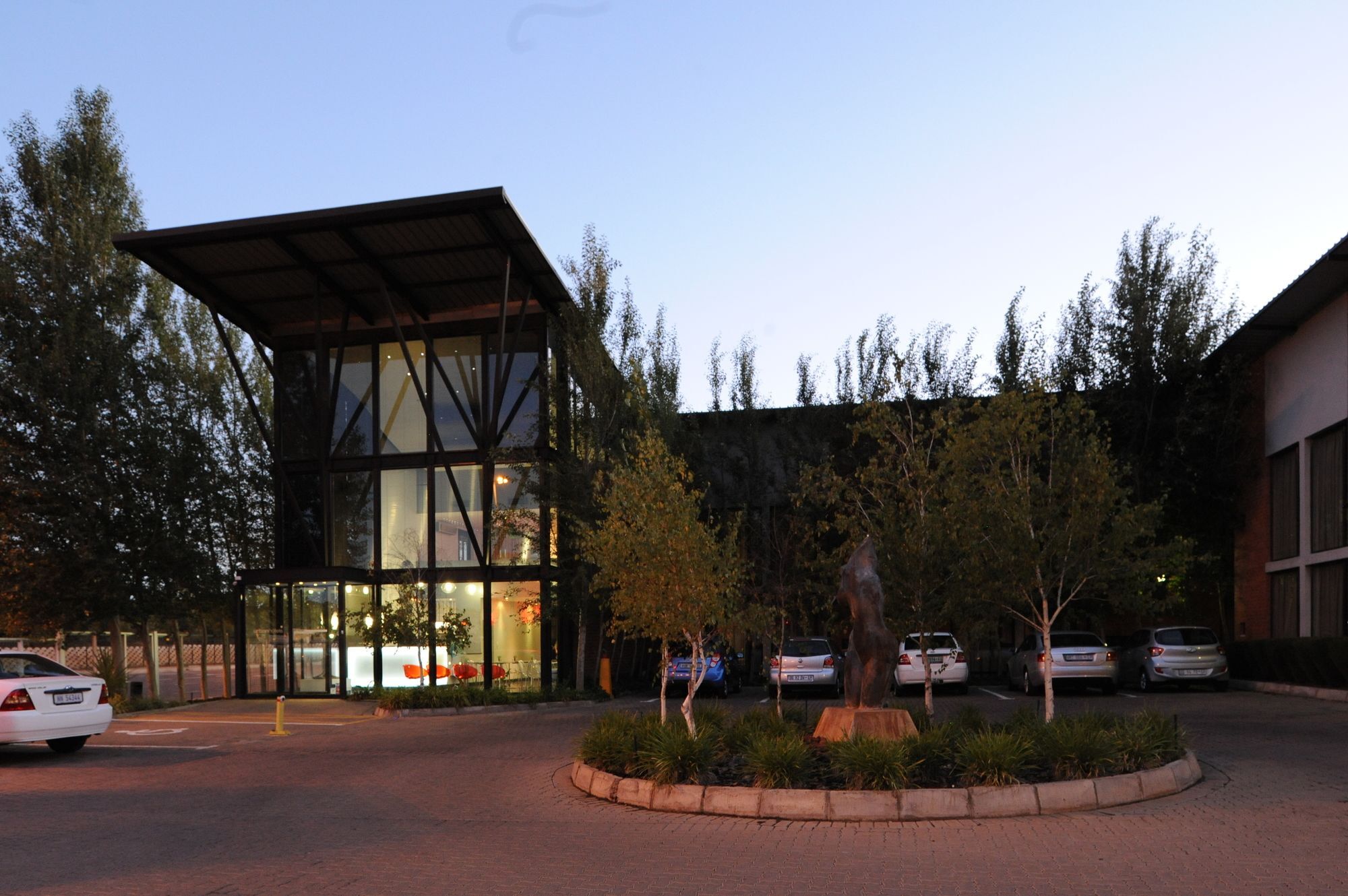 Aha Bloemfontein Hotel Bagian luar foto